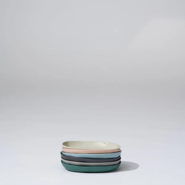 Marmoset Found Ceramics | Plates | Cloud Oval Plate Icy Pink (S)