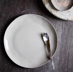 Marmoset Found Ceramics | Dinner Sets | Cloud Round Plate Dove Grey (M)