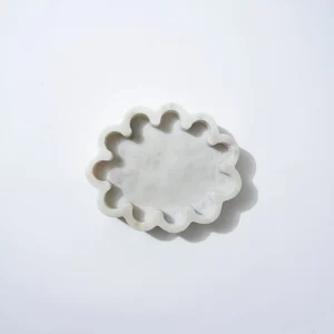 Marmoset Found Decorating | Marble Oval Ribbed Catchall White Marle