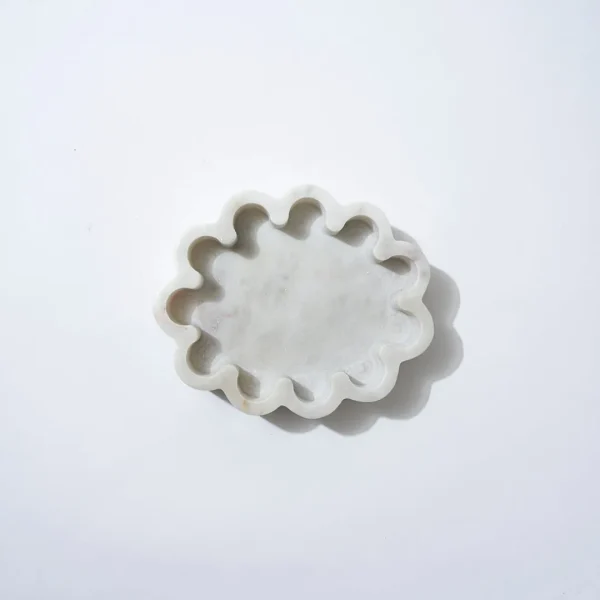 Marmoset Found Decorating | Marble Oval Ribbed Catchall White Marle