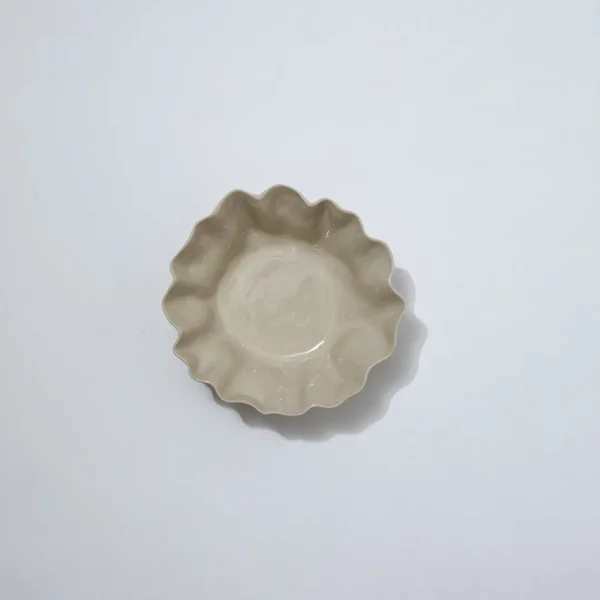 Marmoset Found Bowls | Ceramics | Ruffle Bowl Chalk White (M)