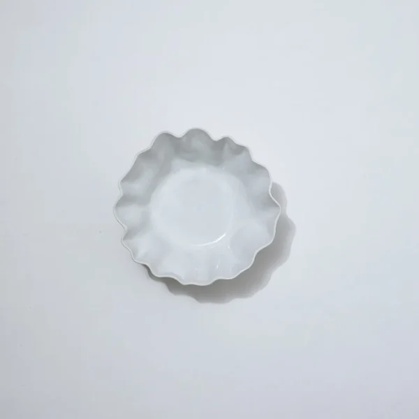 Marmoset Found Bowls | Ceramics | Ruffle Bowl Snow White (M)