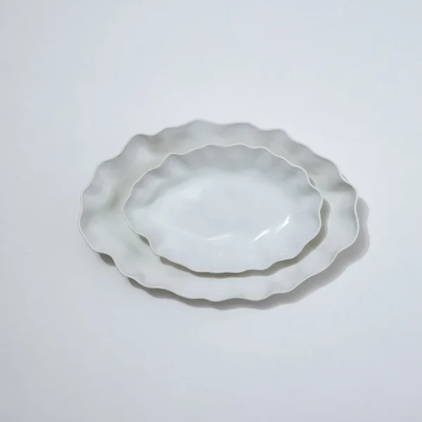 Marmoset Found Serving Platters & Trays | Ceramics | Ruffle Rectangle Platter Snow White (XL)
