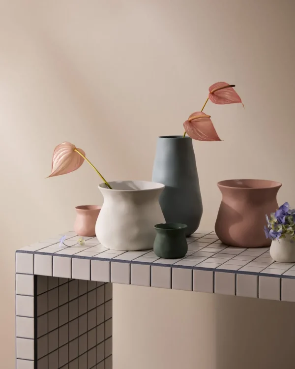Marmoset Found Ceramics | Decorating | Tubby Vase Snow (XS)